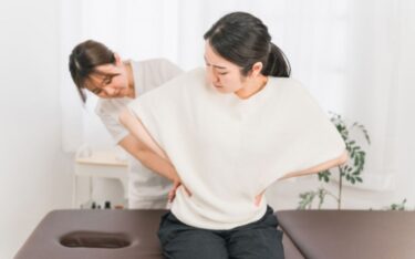 【腰痛・ぎっくり腰セルフケアの注意点】テニスボールでいきなり腰を緩めてはいけない理由